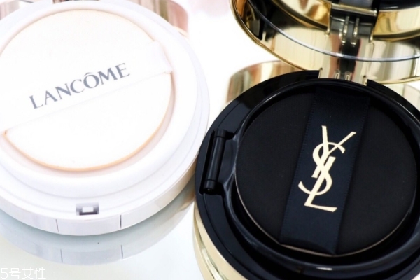 ysl氣墊pk蘭蔻氣墊 你會(huì)更愛哪一款 ysl氣墊pk蘭蔻氣墊 你會(huì)更愛哪一款