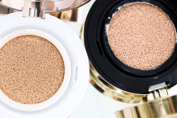 ysl氣墊pk蘭蔻氣墊 你會(huì)更愛哪一款 ysl氣墊pk蘭蔻氣墊 你會(huì)更愛哪一款