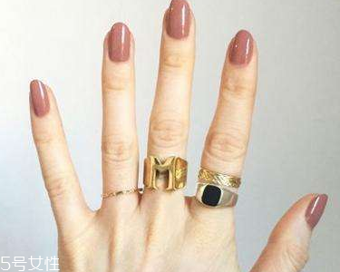 秋冬顯白指甲油顏色推薦 這4個色妥妥適合黃肌 秋冬顯白指甲油顏色推薦 這4個色妥妥適合黃肌