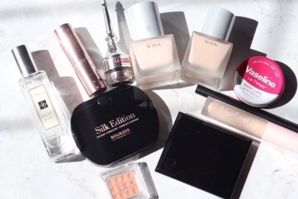 軟妹日常妝 一套裝備都湊齊 軟妹日常妝 一套裝備都湊齊