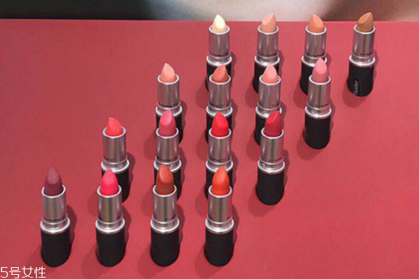 mac2018秋季口紅全試色 泫雅同款devoted to chili試色 mac2018秋季口紅全試色 泫雅同款devoted to chili試色