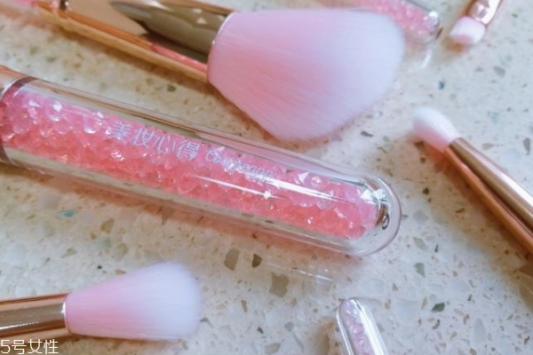 少女心的化妝刷推薦 美膩的小姐姐都該來一套 少女心的化妝刷推薦 美膩的小姐姐都該來一套