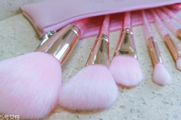 少女心的化妝刷推薦 美膩的小姐姐都該來一套 少女心的化妝刷推薦 美膩的小姐姐都該來一套