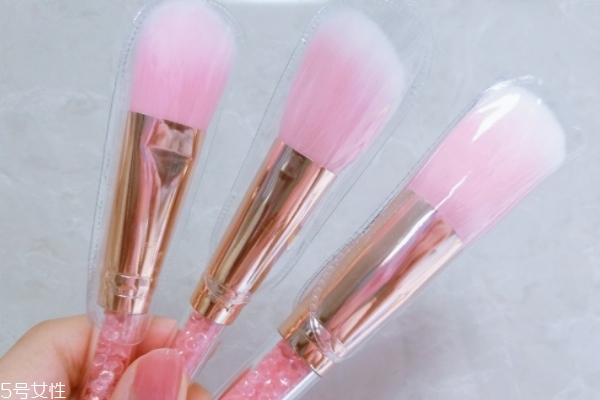 少女心的化妝刷推薦 美膩的小姐姐都該來一套 少女心的化妝刷推薦 美膩的小姐姐都該來一套