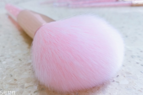 少女心的化妝刷推薦 美膩的小姐姐都該來一套 少女心的化妝刷推薦 美膩的小姐姐都該來一套