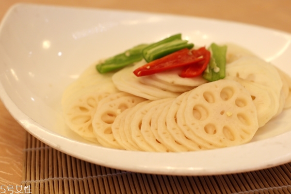 蓮藕為什么會(huì)變黑 是正?，F(xiàn)象