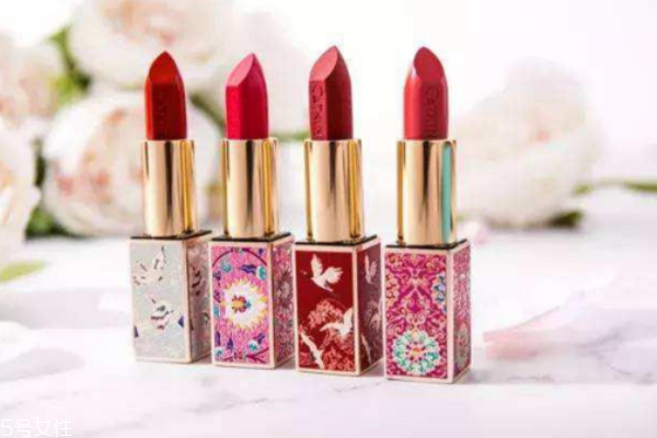 口紅上嘴后變色怎么回事 pick四個(gè)解決之道