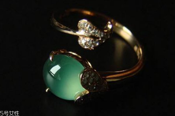 晴水翡翠屬于什么檔次 了解翡翠不同等級(jí) 晴水翡翠屬于什么檔次 了解翡翠不同等級(jí)