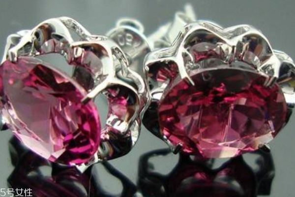 紅碧璽多少錢(qián)一克 大多百元起步