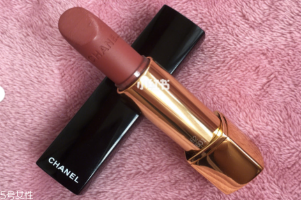 香奈兒62適合黃皮嗎 香奈兒62號(hào)口紅多少錢價(jià)格 香奈兒62適合黃皮嗎 香奈兒62號(hào)口紅多少錢價(jià)格