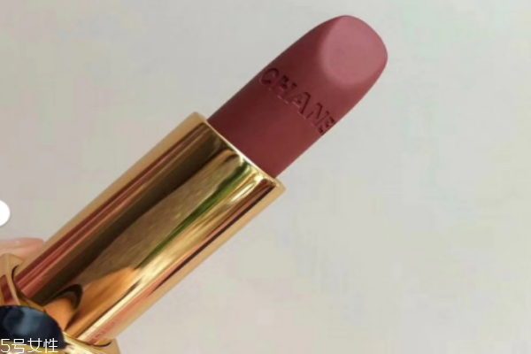 香奈兒62適合黃皮嗎 香奈兒62號(hào)口紅多少錢價(jià)格 香奈兒62適合黃皮嗎 香奈兒62號(hào)口紅多少錢價(jià)格