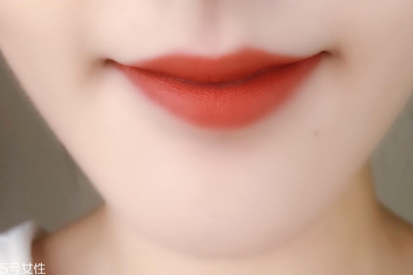 雅詩(shī)蘭黛333適合素顏嗎 素顏真人上嘴圖 雅詩(shī)蘭黛333適合素顏嗎 素顏真人上嘴圖