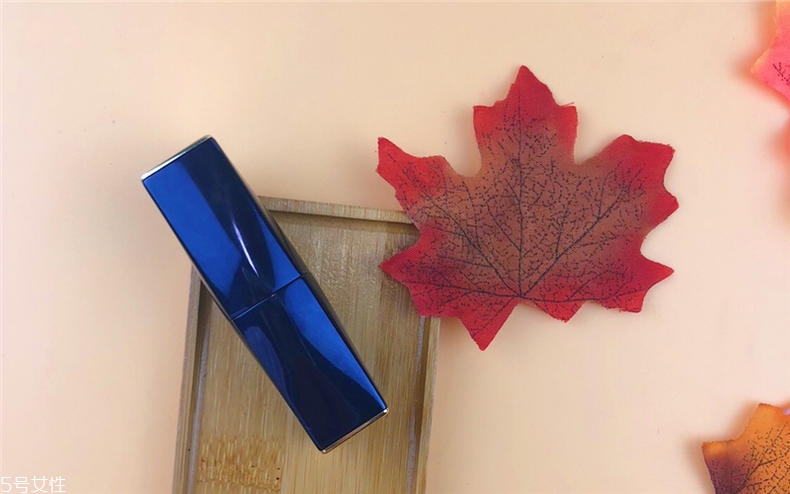 雅詩(shī)蘭黛333適合素顏嗎 素顏真人上嘴圖 雅詩(shī)蘭黛333適合素顏嗎 素顏真人上嘴圖