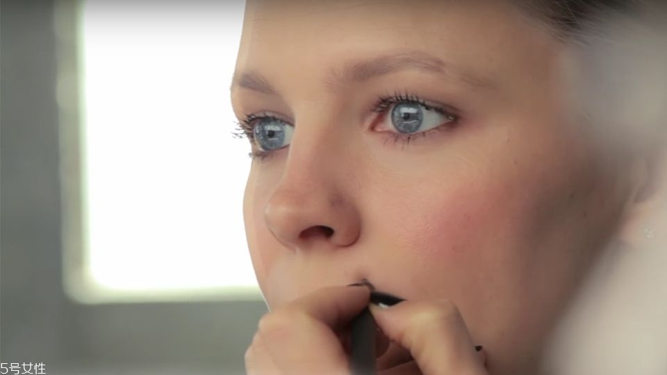 瑪麗蓮夢(mèng)露的痣怎么畫 盤點(diǎn)演藝圈的痣美人 瑪麗蓮夢(mèng)露的痣怎么畫 盤點(diǎn)演藝圈的痣美人