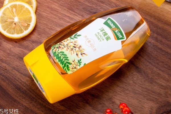 蜂蜜為什么不能用開水泡 會(huì)破壞營養(yǎng)物質(zhì)