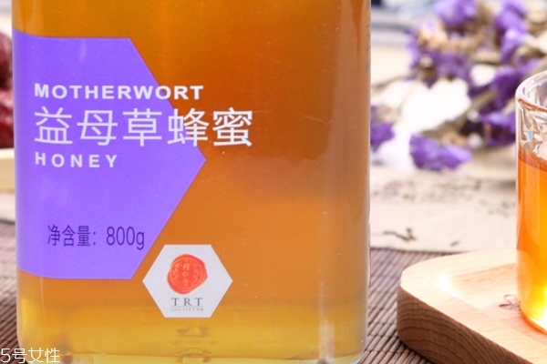 蜂蜜為什么不能用開水泡 會(huì)破壞營養(yǎng)物質(zhì)