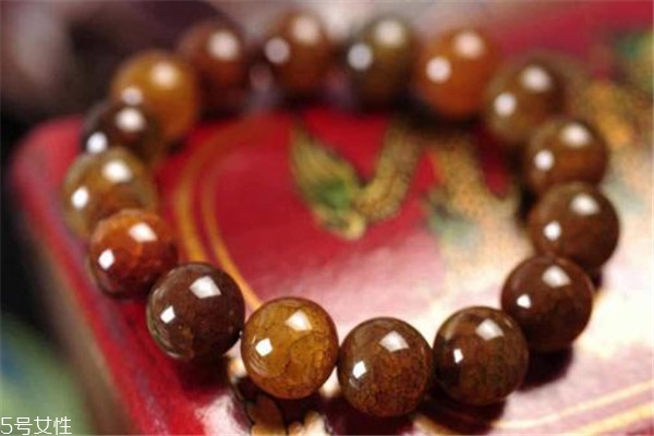 龍紋瑪瑙手串價(jià)格 正品非常昂貴 龍紋瑪瑙手串價(jià)格 正品非常昂貴