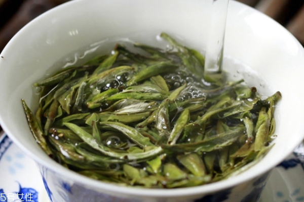 白茶沒開封保質(zhì)期多長 沒有保質(zhì)期 白茶沒開封保質(zhì)期多長 沒有保質(zhì)期