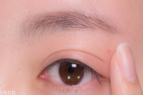 韓國橘色系妝容教程 韓國橘色淡妝步驟畫法 韓國橘色系妝容教程 韓國橘色淡妝步驟畫法