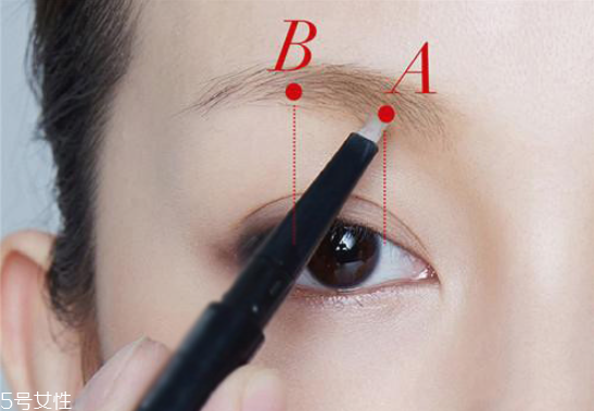 日系小清新妝容的畫法 不同風格的日系妝容