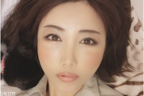 朝五晚九石原里美妝容 石原里美妝容教程 朝五晚九石原里美妝容 石原里美妝容教程