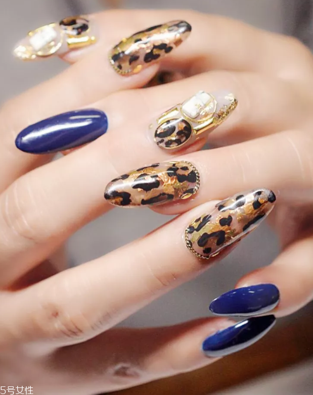 2018新款秋冬豹紋美甲 日常又有氣質(zhì)的美甲 2018新款秋冬豹紋美甲 日常又有氣質(zhì)的美甲