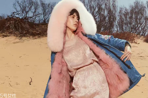 ozlana皮草大衣價(jià)格 冬季保暖全靠它 ozlana皮草大衣價(jià)格 冬季保暖全靠它