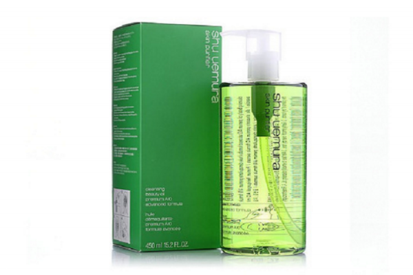 卸妝油有什么作用 卸妝油別的用處 卸妝油有什么作用 卸妝油別的用處