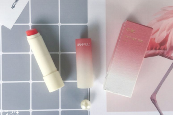 秋冬潤唇膏哪個(gè)牌子好 韓妞人手一支的熱搜產(chǎn)品