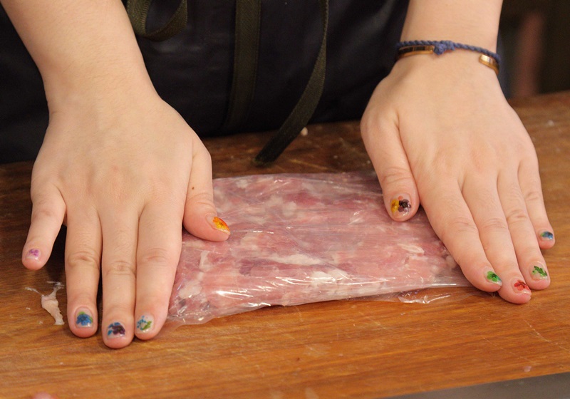 燒烤豬肉用什么部位好吃 豬肉哪個(gè)部位適合燒烤 燒烤豬肉用什么部位好吃 豬肉哪個(gè)部位適合燒烤