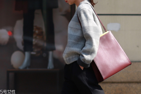 皮包開裂怎么修復(fù) 用這幾招 皮包開裂怎么修復(fù) 用這幾招