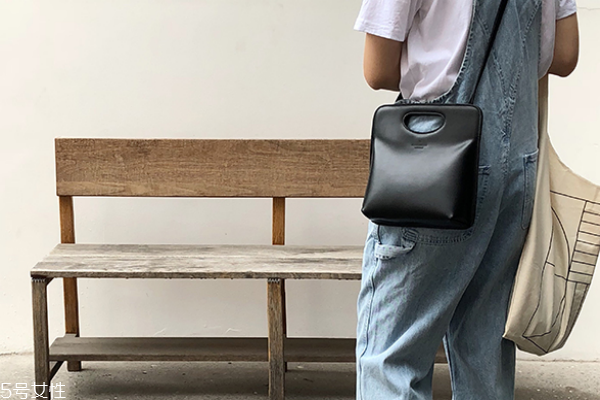 皮包沾上紅酒怎么清洗 這樣來(lái)處理 皮包沾上紅酒怎么清洗 這樣來(lái)處理