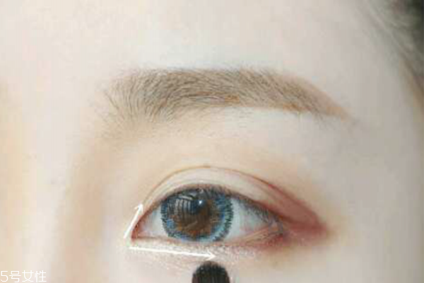 萬(wàn)圣節(jié)妝容教程 創(chuàng)意彩妝吸血鬼妝容 萬(wàn)圣節(jié)妝容教程 創(chuàng)意彩妝吸血鬼妝容