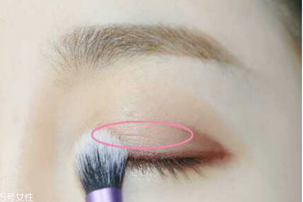 萬(wàn)圣節(jié)妝容教程 創(chuàng)意彩妝吸血鬼妝容 萬(wàn)圣節(jié)妝容教程 創(chuàng)意彩妝吸血鬼妝容