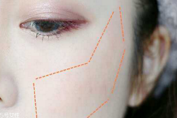 萬(wàn)圣節(jié)妝容教程 創(chuàng)意彩妝吸血鬼妝容 萬(wàn)圣節(jié)妝容教程 創(chuàng)意彩妝吸血鬼妝容