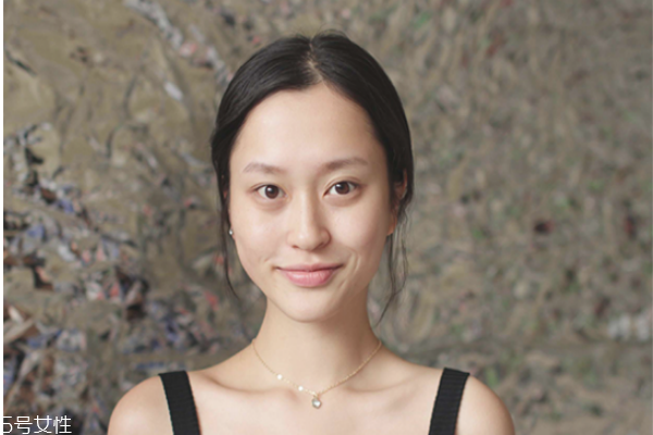 萬(wàn)圣節(jié)妝容教程 創(chuàng)意彩妝吸血鬼妝容 萬(wàn)圣節(jié)妝容教程 創(chuàng)意彩妝吸血鬼妝容