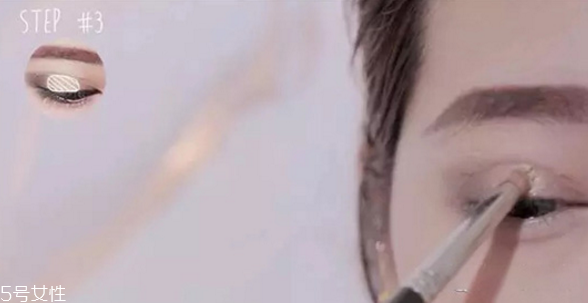 萬(wàn)圣節(jié)妝容教程 創(chuàng)意彩妝吸血鬼妝容 萬(wàn)圣節(jié)妝容教程 創(chuàng)意彩妝吸血鬼妝容