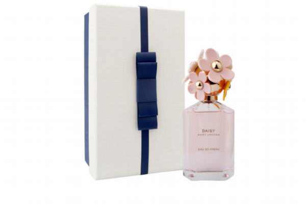 年輕女生適合用什么香水 適合少女用的香水 年輕女生適合用什么香水 適合少女用的香水