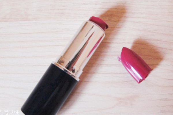 口紅斷了如何修復(fù) 簡(jiǎn)單三步變廢為寶 口紅斷了如何修復(fù) 簡(jiǎn)單三步變廢為寶