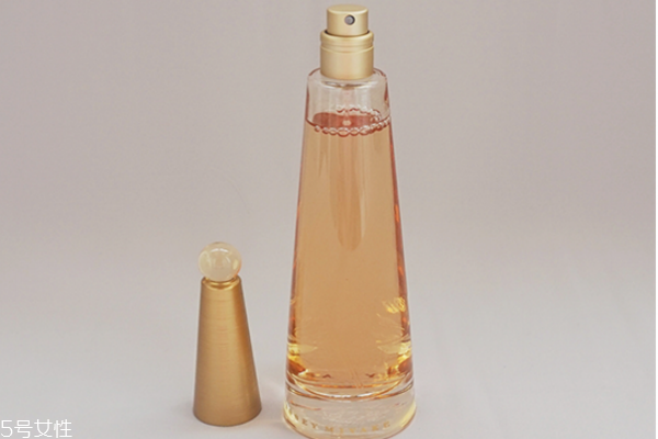 三宅一生香水哪個(gè)好聞 三宅一生香水適合年齡 三宅一生香水哪個(gè)好聞 三宅一生香水適合年齡