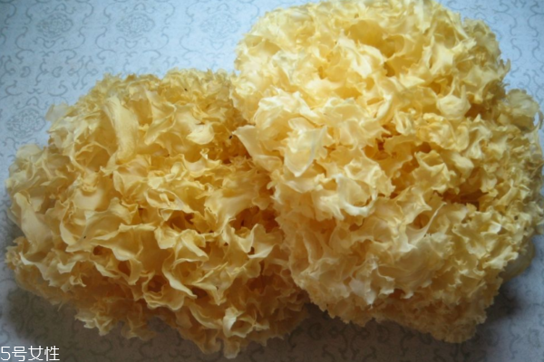 銀耳顏色白是怎么回事 太過(guò)完美必然有鬼