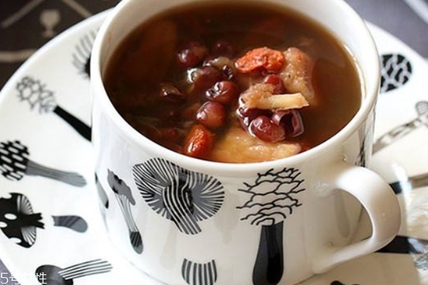 黑糖為什么發(fā)霉 因為變質了