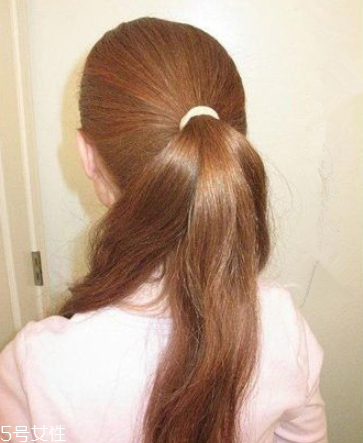 花瓣頭的扎法圖解步驟 今年最in丸子頭扎法 花瓣頭的扎法圖解步驟 今年最in丸子頭扎法