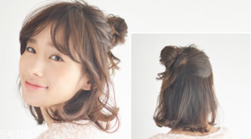 短發(fā)半丸子頭的扎法圖解 短發(fā)半丸子頭扎法教程 短發(fā)半丸子頭的扎法圖解 短發(fā)半丸子頭扎法教程