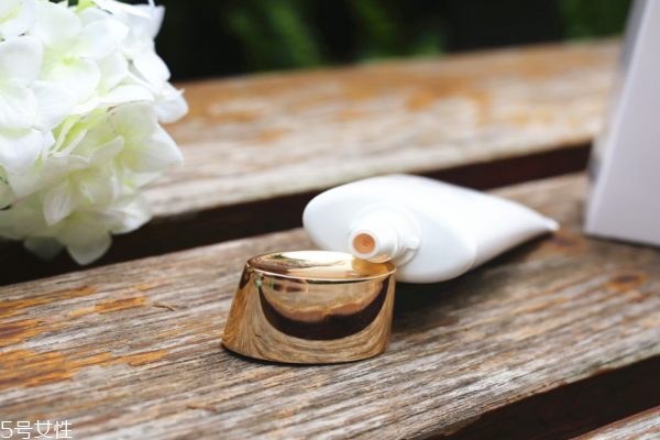 為什么bb霜越涂越黑 3個(gè)錯(cuò)誤真的很顯黑 為什么bb霜越涂越黑 3個(gè)錯(cuò)誤真的很顯黑