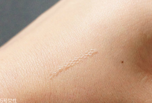 雙眼皮貼老是翻出來(lái)怎么辦 貼出自然持久雙眼皮 雙眼皮貼老是翻出來(lái)怎么辦 貼出自然持久雙眼皮