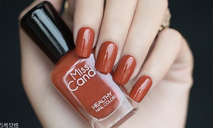 莫蘭迪色系指甲油有哪些 這幾個(gè)牌子顯白又耐看 莫蘭迪色系指甲油有哪些 這幾個(gè)牌子顯白又耐看