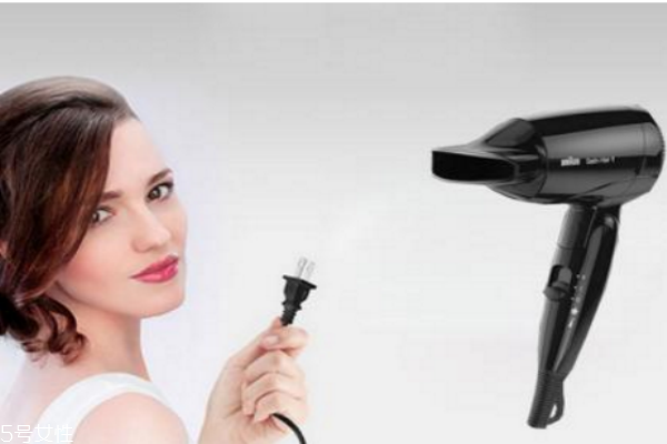 吹風(fēng)機(jī)后面怎么清理 吹風(fēng)機(jī)的作用及用途 吹風(fēng)機(jī)后面怎么清理 吹風(fēng)機(jī)的作用及用途