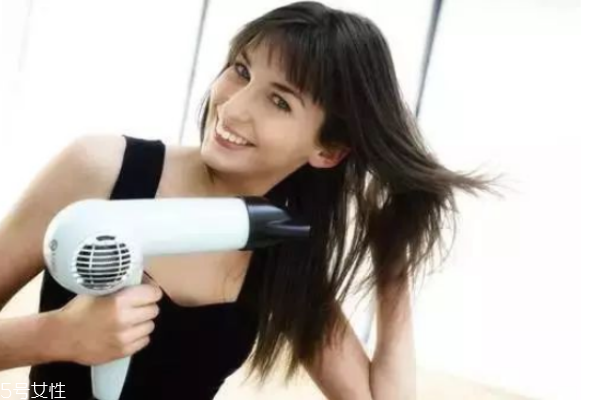 吹風(fēng)機(jī)后面怎么清理 吹風(fēng)機(jī)的作用及用途 吹風(fēng)機(jī)后面怎么清理 吹風(fēng)機(jī)的作用及用途