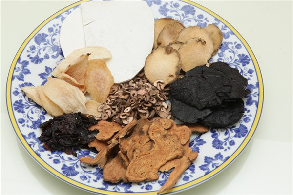 秋天喝什么湯比較好 秋季養(yǎng)生這樣吃 秋天喝什么湯比較好 秋季養(yǎng)生這樣吃